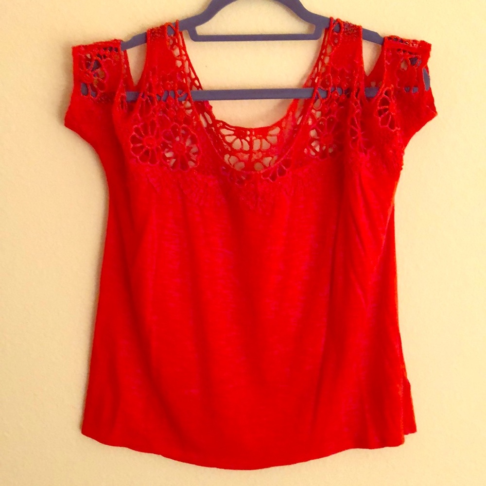 Express 100% Cotton Relaxed Fit Crochet Floral Neckline Cold Shoulder Top - M